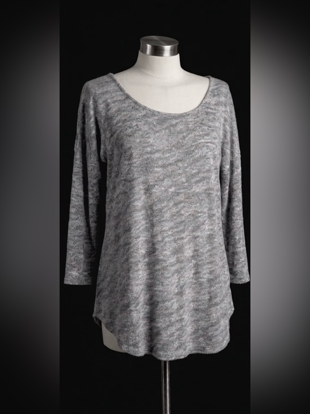 bobeau Heather Grey Scoop Neck 3/4 Sleeve Top